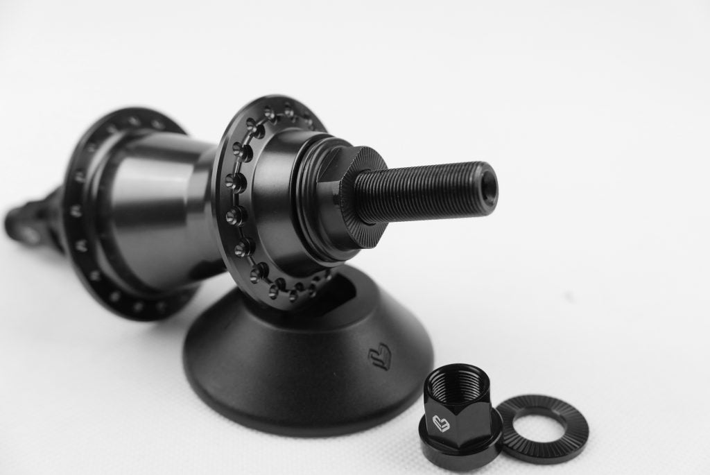 Eclat Viper Plastic Non-Driver Side Hubguard