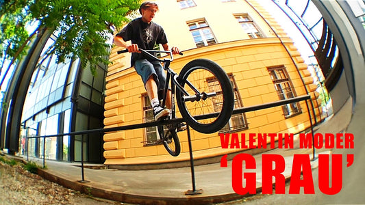 VALENTIN MODER - 'GRAU'