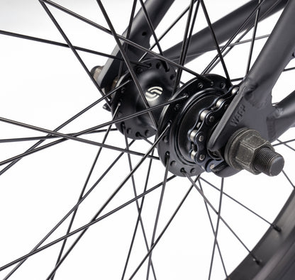 Wethepeople Nova 20.5" RHD Komplettrad Matte Black
