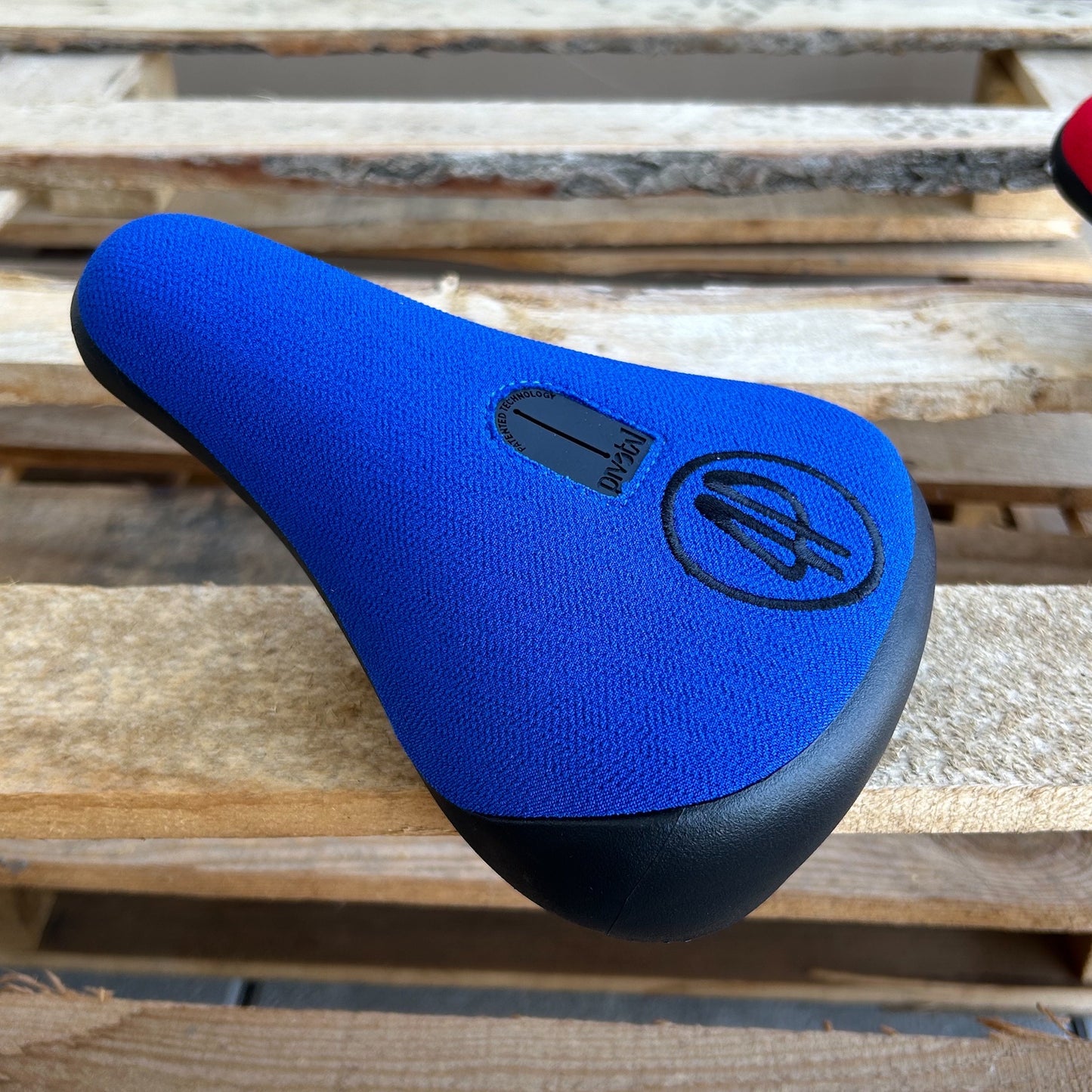 Fourpegsbmx Flatland V2 Pivotal Sattel / Seat Blue