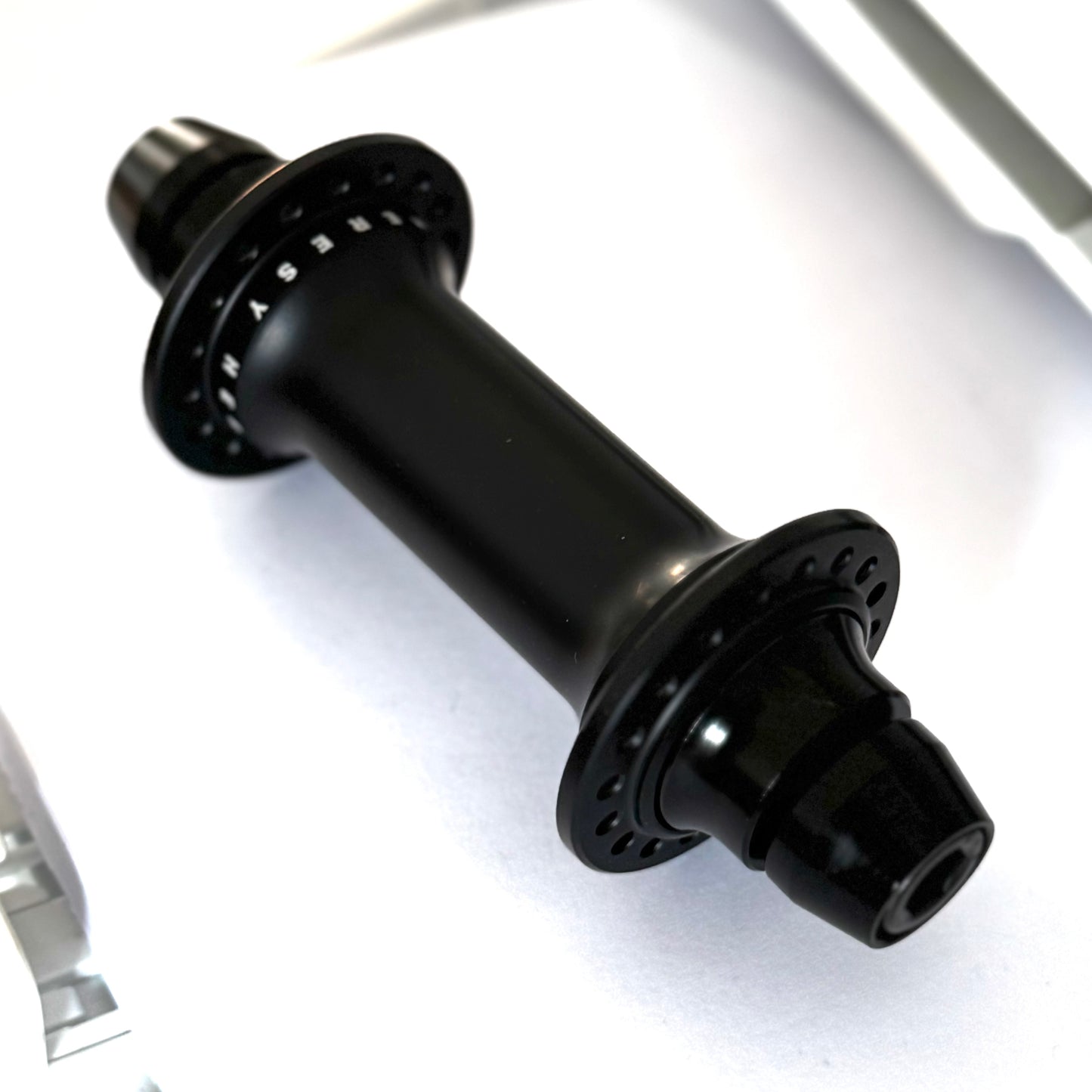 Heresy Torment Vorderradnabe / Front Hub Black