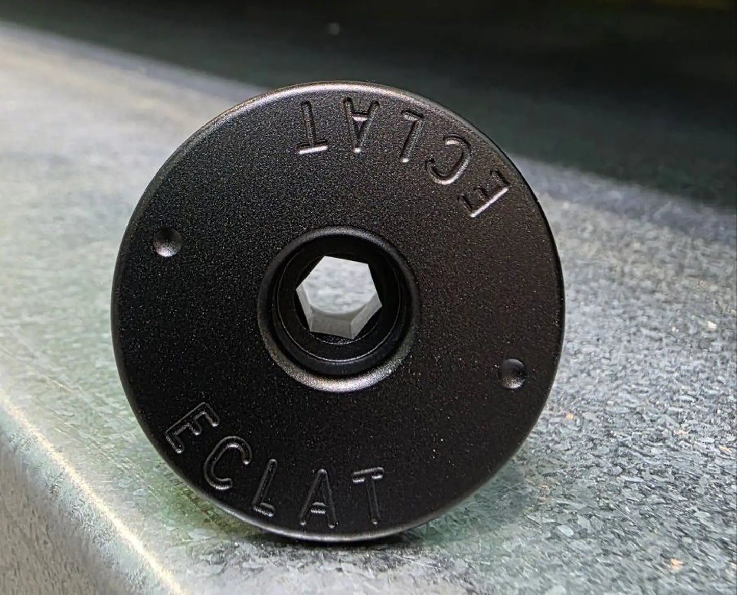 Eclat Jackal M18 Gabelschraube / Top Bolt Black