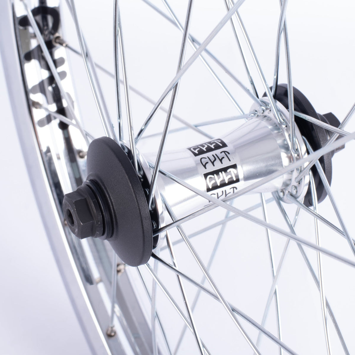 Cult Match V2 Crew Vorderrad / Front Wheel Chrome