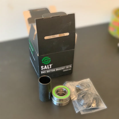 Salt Rookie Spanish Innenlager / Bottom Bracket 19mm Black